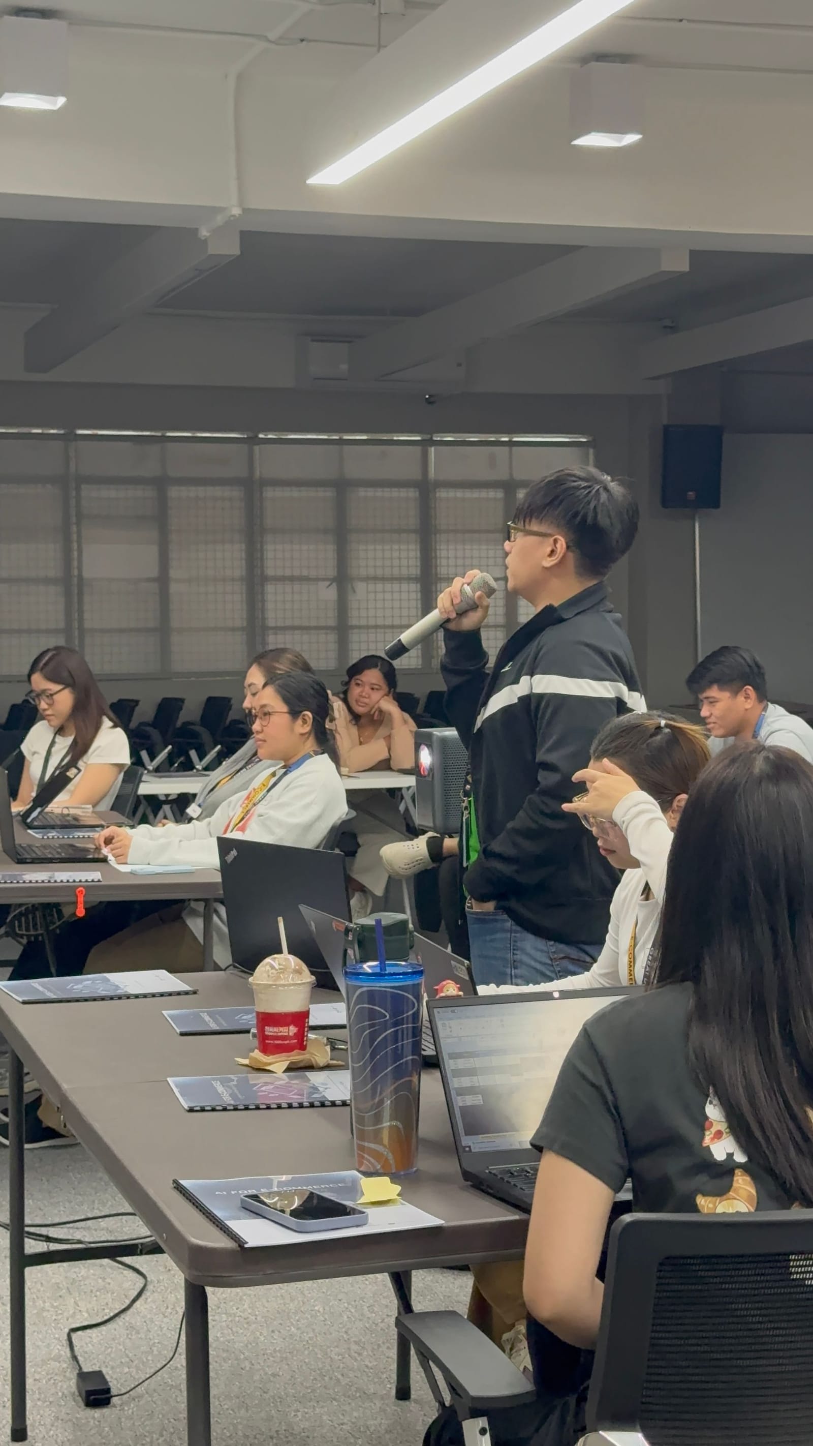 Participants working through real AI tasks at a LOKAL session